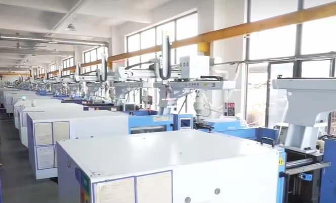 Injection-moulding production equipment shown in Tianba’s company profile